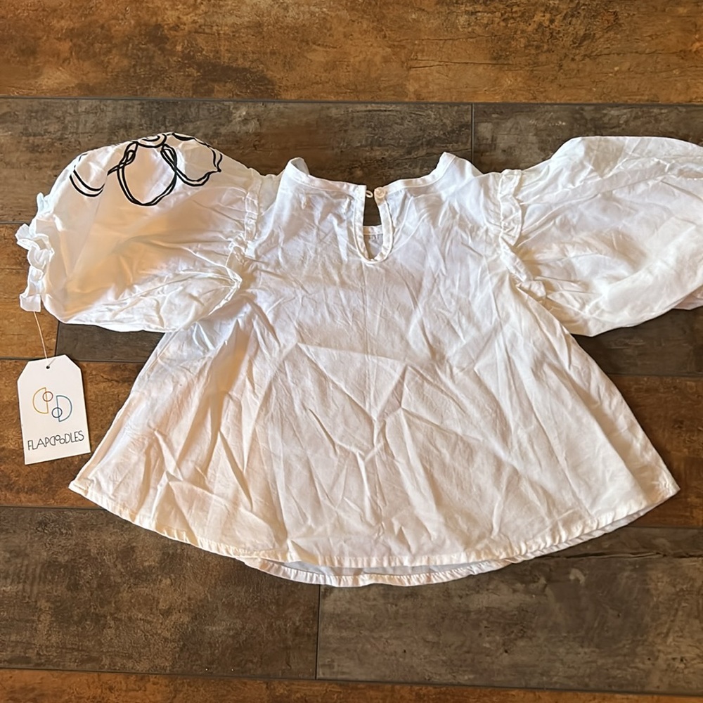 NWT Flapdoodles Kids White Flowy Sleeved Top